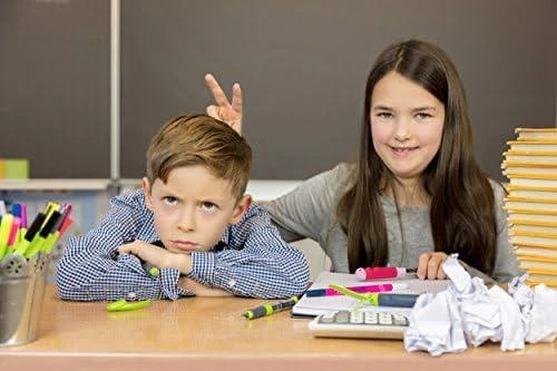*Plunksnakotis Schneider Base Kid L, kairiarankiams, rožinės spalvos korpusas