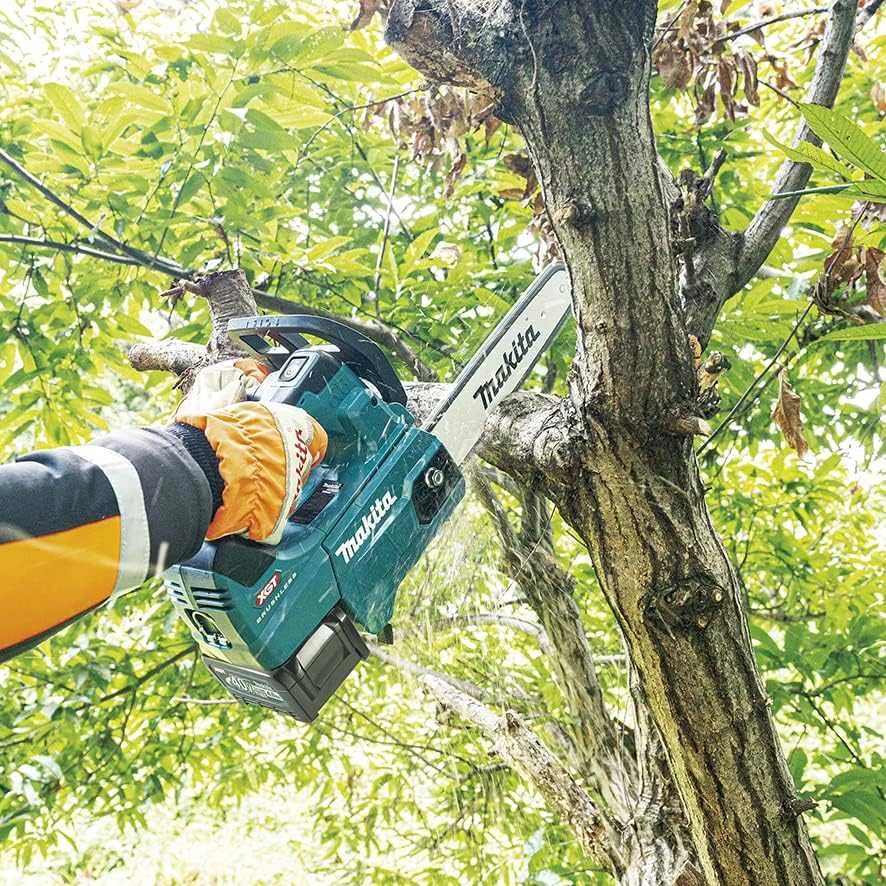 Grandininis pjūklas Makita UC004GZ Cordless chain saw, 40Vmax XGT, BL-motor 350mm, 24.8 m/s. (TOP HANDLE) be akumuliatoriaus ir kroviklio