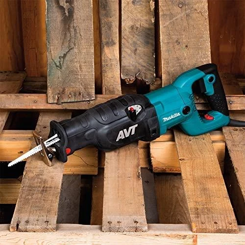 Makita Tiesinis pjūklas JR3070CT 1 510 W • 0 – 2 800 min⁻¹ • 32 mm