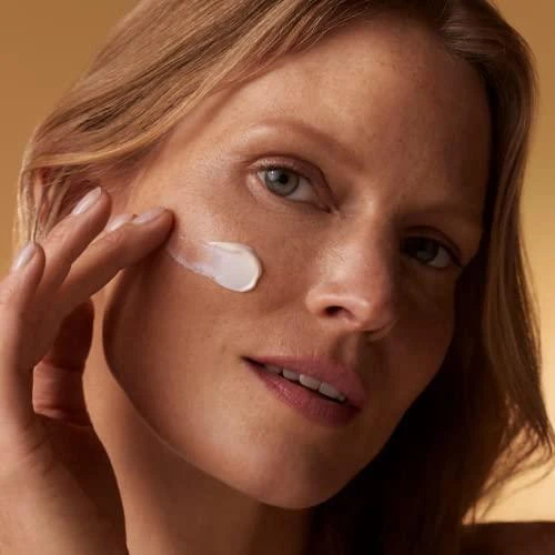 Shiseido Future Solution Lx Total Protective Kreminis Spf20, 50 ml