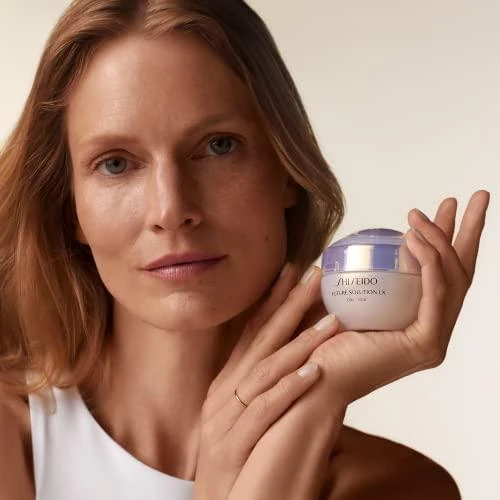 Shiseido Future Solution Lx Total Protective Kreminis Spf20, 50 ml