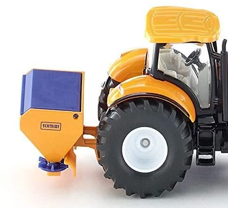 Siku 1:50 traktorius su plūgu ir druskos barstytuvu