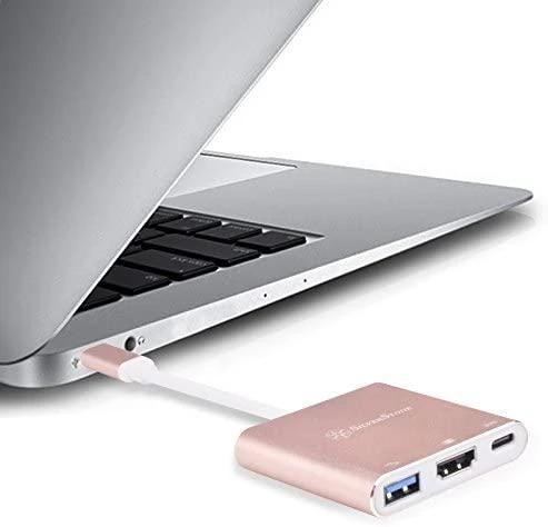 SilverStone EP08P adapteris prijungtas prie kompiuterio
