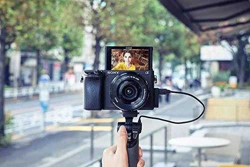 Sony α 6400 + SELP1650 MILC 24,2 MP CMOS 6000 x 4000 pikseliai Juoda
