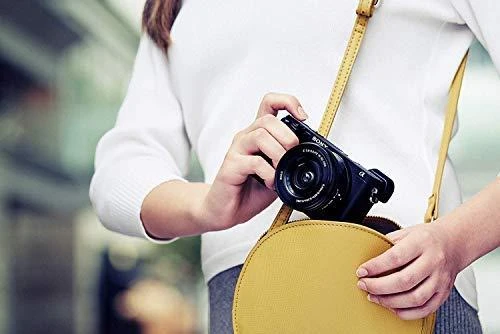 Sony α 6400 + SELP1650 MILC 24,2 MP CMOS 6000 x 4000 pikseliai Juoda