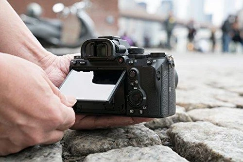 Objektyvas Sony α 7 III + 28-70mm MILC 24,2 MP CMOS 6000 x 4000 pikseliai Juoda