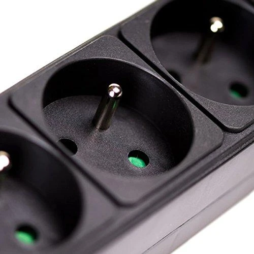 AKY AK-SP-05U Akyga Surge Protector AK-SP-05U 1,5m 5 lizdai CEE7/5 USB5 V/2A +jungiklis