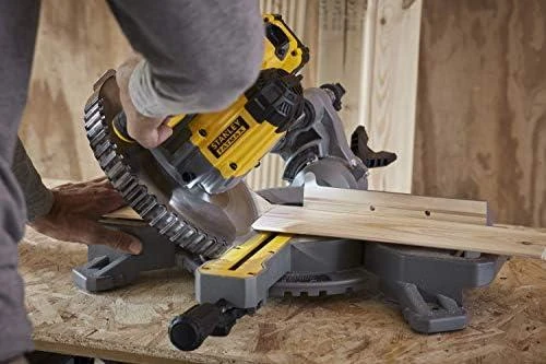 Skersinio pjovimo staklės Stanley SFMCS701M1-QW; 18 V; 1x4,0 Ah akum.