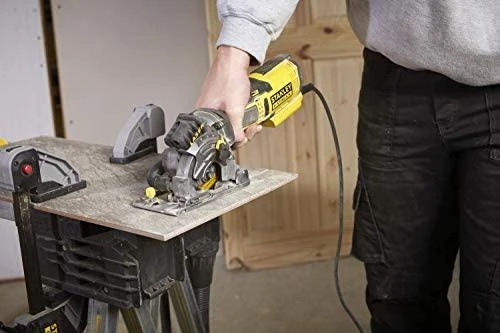Diskinis pjūklas Stanley FME380K