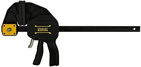Stanley Tools FatMax XL paleidimo gnybtas 300 mm, STA083239 Stanley Tools FatMax XL trigerinis gnybtas turi tvirtą, termiškai apdorotą plieninį I sijos strypą, kuris užtikrina ilgalaikį tvirtumą ir patvarumą. Įrengtos nuimamos, minkštos žandikaulio plokštės su grioveliais, kad pagerintų sukibimą, ir įduba strypui ir apvalioms medžiagoms. Žandikaulis gali būti lengvai apverčiamas, kad taptų barstytuvu, nereikalaujant papildomų įrankių.
