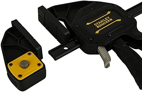 Stanley Tools FatMax XL paleidimo gnybtas 300 mm, STA083239 Stanley Tools FatMax XL trigerinis gnybtas turi tvirtą, termiškai apdorotą plieninį I sijos strypą, kuris užtikrina ilgalaikį tvirtumą ir patvarumą. Įrengtos nuimamos, minkštos žandikaulio plokštės su grioveliais, kad pagerintų sukibimą, ir įduba strypui ir apvalioms medžiagoms. Žandikaulis gali būti lengvai apverčiamas, kad taptų barstytuvu, nereikalaujant papildomų įrankių.
