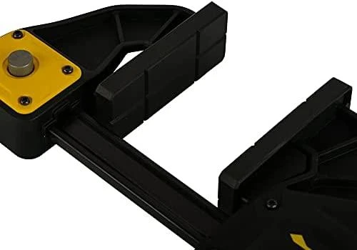 Stanley Tools FatMax XL paleidimo gnybtas 300 mm, STA083239 Stanley Tools FatMax XL trigerinis gnybtas turi tvirtą, termiškai apdorotą plieninį I sijos strypą, kuris užtikrina ilgalaikį tvirtumą ir patvarumą. Įrengtos nuimamos, minkštos žandikaulio plokštės su grioveliais, kad pagerintų sukibimą, ir įduba strypui ir apvalioms medžiagoms. Žandikaulis gali būti lengvai apverčiamas, kad taptų barstytuvu, nereikalaujant papildomų įrankių.