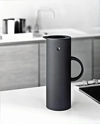 Stelton EM 77 termo ąsotis 1l matinė juoda