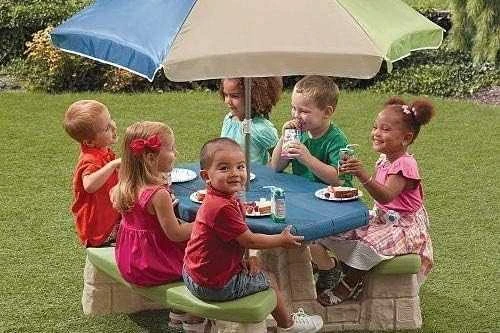 Vaikiškas pikniko stalas su skėčiu STEP2 mėlynas