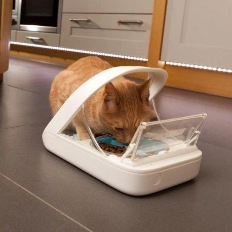 Trixie Carruzzo SureFlap MPF001 šuns arba katės ėdalo arba vandens tiektuvas Plastikas Balta Šuo Automatinė naminių gyvūnų šėrykla