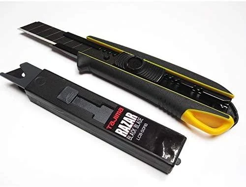 Tajima gumuotas peilis laužomomis geležtėmis 18mm + Razar Juodas atsarginės geležtės (13 vnt)