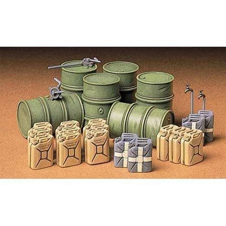 Tamiya Vokiečių kuro statinių ir kanistrų rinkinys 1/35 (35186)