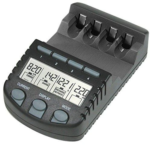 Technoline NiCd.NiMH AAA.AA akum.įkroviklis su LCD indikatoriumi BC-700