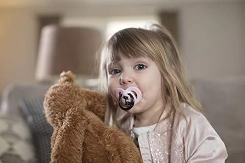 Tommee Tippee TT 43338670 čiulptukas MODA GIRL 0-6m 1 vnt. SPECIALUS PASIŪLYMAS + nemokamas čiulptukas!