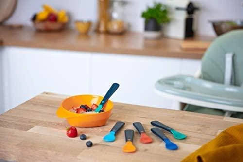 TOMMEE TIPPEE pirmasis maitinimosi šaukštas, mixcolor, 4 mėn+, 5 vnt., 44718920