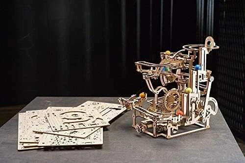 Marble Run – lygių keltuvas – mechaninis sulankstomas modelis – fanera – 315 elementų – Ugearsmodels