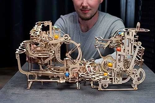 Marble Run – lygių keltuvas – mechaninis sulankstomas modelis – fanera – 315 elementų – Ugearsmodels