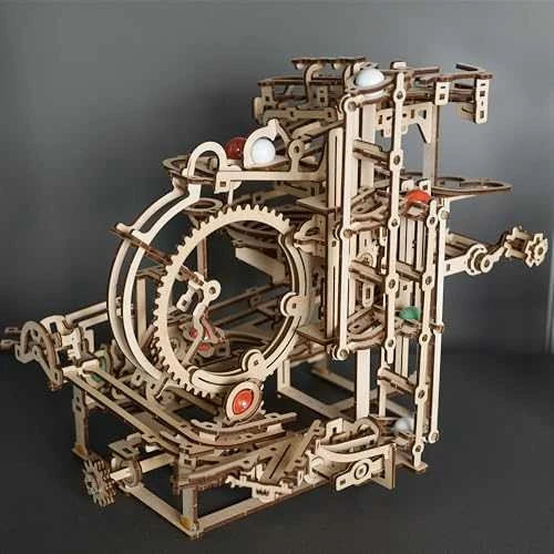 Marble Run – pakopinis keltuvas – mechaninis sulankstomas modelis – fanera – 355 elementai – Ugearsmodels