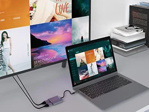 Sandberg USB-C dokas prijungtas prie nešiojamojo kompiuterio