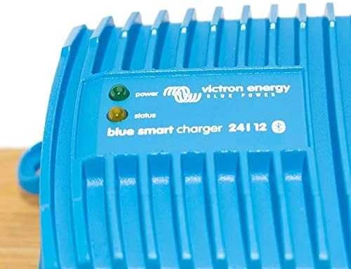 Victron Energy Carruzzo Mėlyna Smart IP67 Charger 24/12 (1)