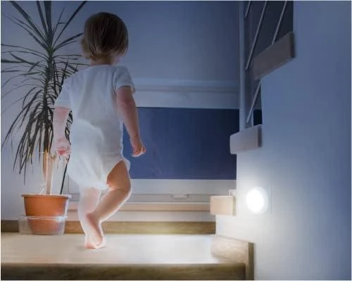 Lubinis šviestuvas ORNO Naktinė lempa LED Z CZUJNIKIEM RUCHU I ZMIERZCHU