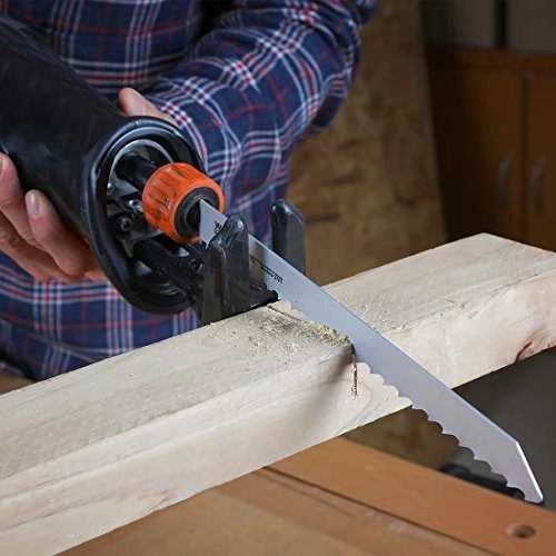 Makita JR002GZ Reciprocating saw XGT, 32mm stroke; švytuoklinio pjovimo funkcija, AVT; greitas ašmenų keitimas; bešepetėlinis variklis, "Z" versija - komplektuojamas be akumuliatoriaus ir kroviklio