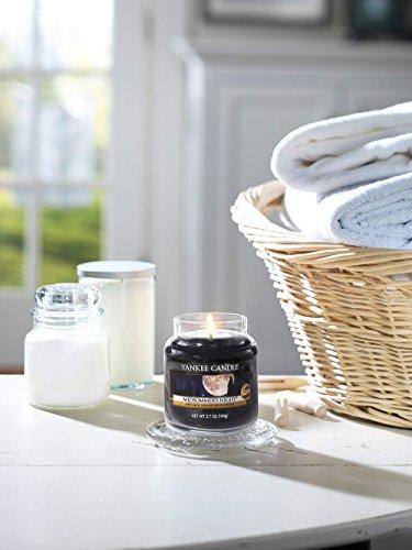 Yankee Candle Žvakė Yankee Kvapioji vasarvidžio naktis kvapioji žvakė, 104 g