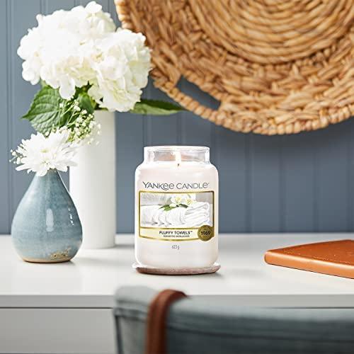 Yankee Candle Fluffy rankšluosčiai kvapioji žvakė unisex, 623 g