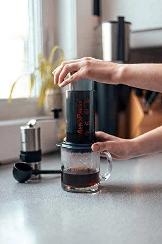 Kavos spaudimo aparatas AeroPress