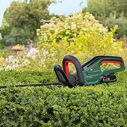 Akumuliatorinės gyvatvorių žirklės Bosch Universal HedgeCut 18-55 be akumuliatoriaus ir kroviklio