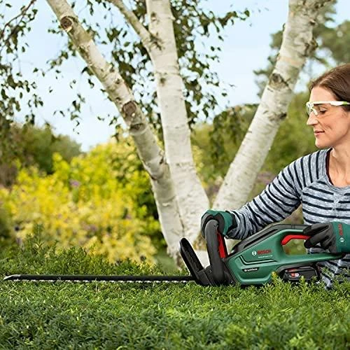 Akumuliatorinės gyvatvorių žirklės Bosch Universal HedgeCut 18-55 be akumuliatoriaus ir kroviklio