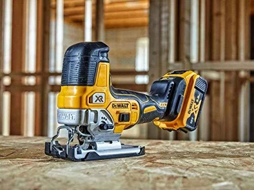 DEWALT akumuliatorinis siaurapjūklis DCS335NT 18V be akumuliatoriaus ir kroviklio su lagaminu TSTAK