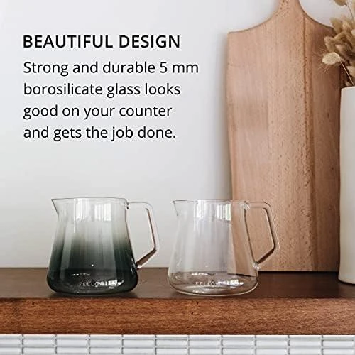 „Fellow Fellow Mighty Small Glass Carafe“ – rūkyto stiklo serveris
