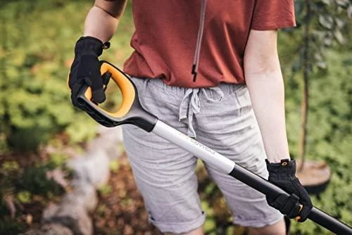 Fiskars Xact™ kastuvas smailas