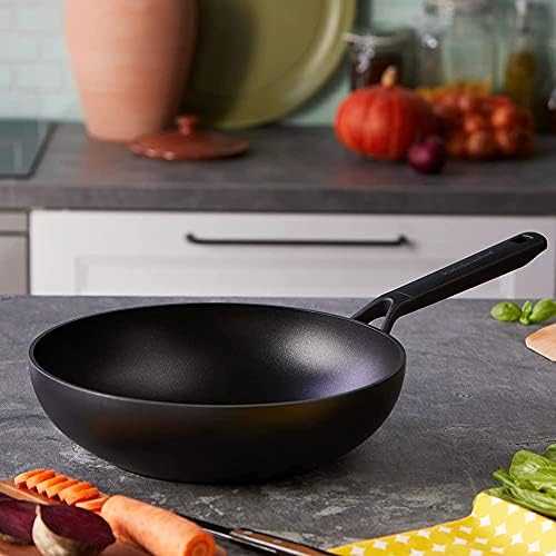 KitchenAid - Klasikinė kaltinė voko keptuvė - juoda - 28 cm