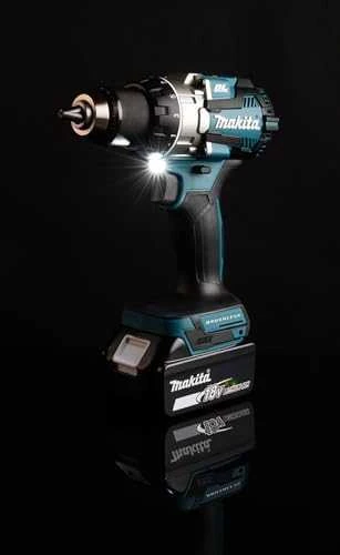 Makita DDF489Z su įjungtu LED apšvietimu