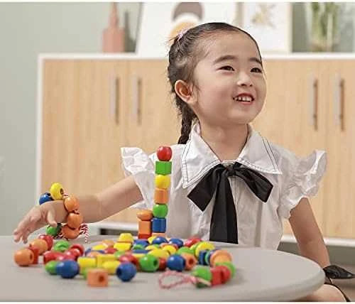 Viga New Classic Toys Įvairiaspalvių karoliukų rinkinys