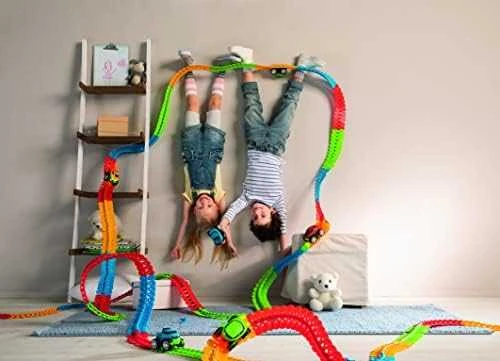 „Smoby Flextreme“ automobilis su šviesa į trasą