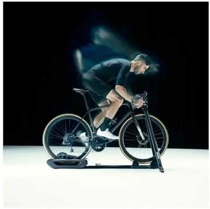 Wahoo KICKR ROLLR Smart Trainer dviračių treniruoklis
