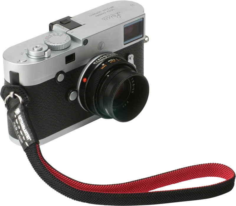 ARTISANARTIST Artisan & Artist I ACAM 313A I Silk Camera Hand Strap, Juodas/Raudona
