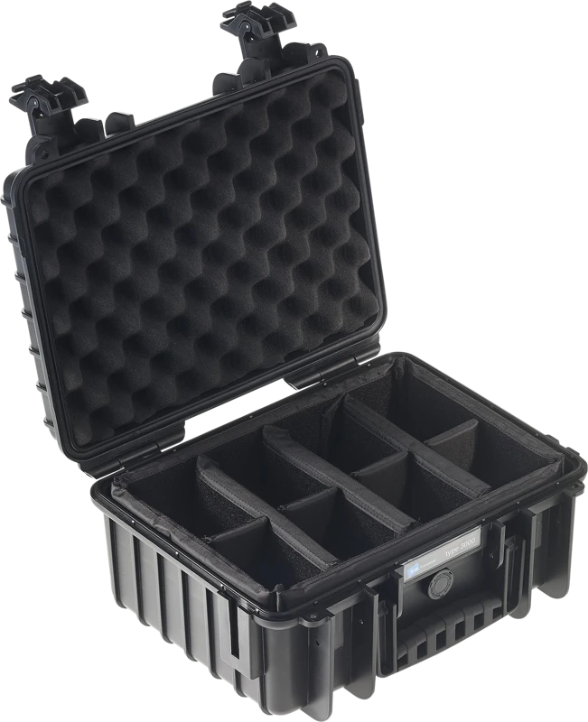 B&W Outdoor Cases Type 3000 Juoda su segregatorem