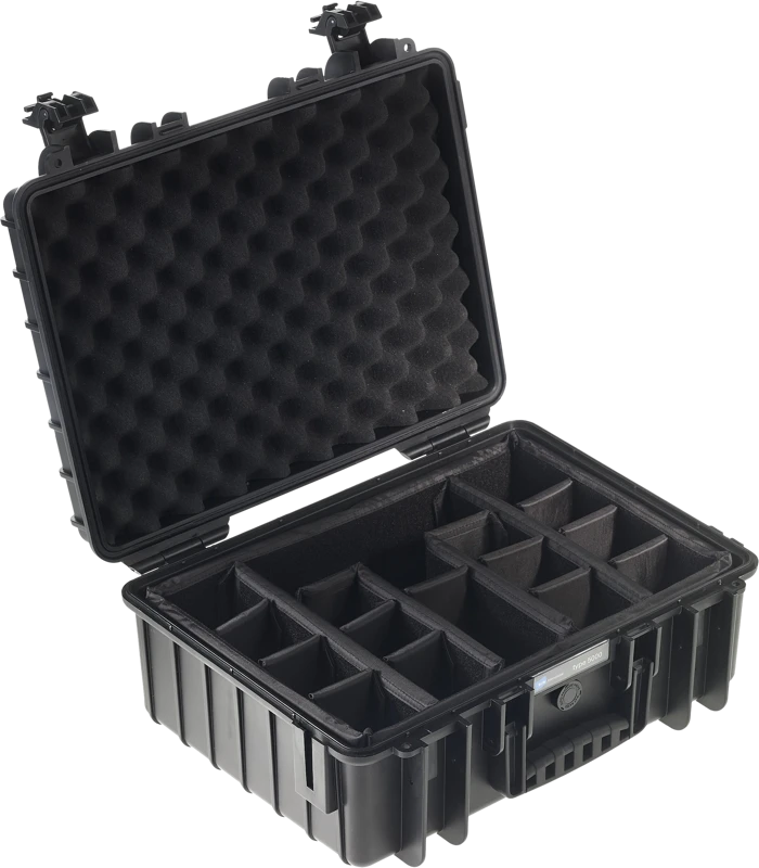 B&W Outdoor Cases Type 5000 Juoda su segregatorem