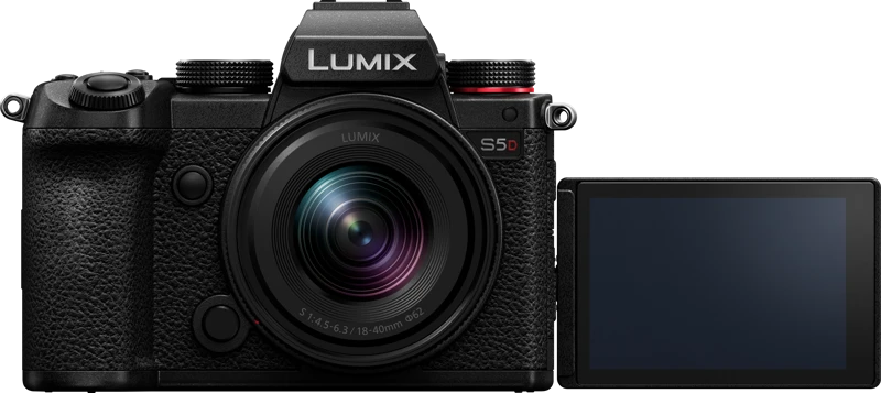 Panasonic Lumix S5D + 18-40mm