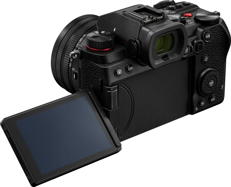 Panasonic Lumix S5D + 18-40mm