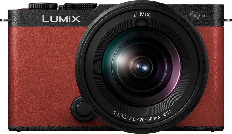 Panasonic Lumix DC-S9K + LUMIX S 20-60mm / F3.5-5.6 (Crimson Raudona)